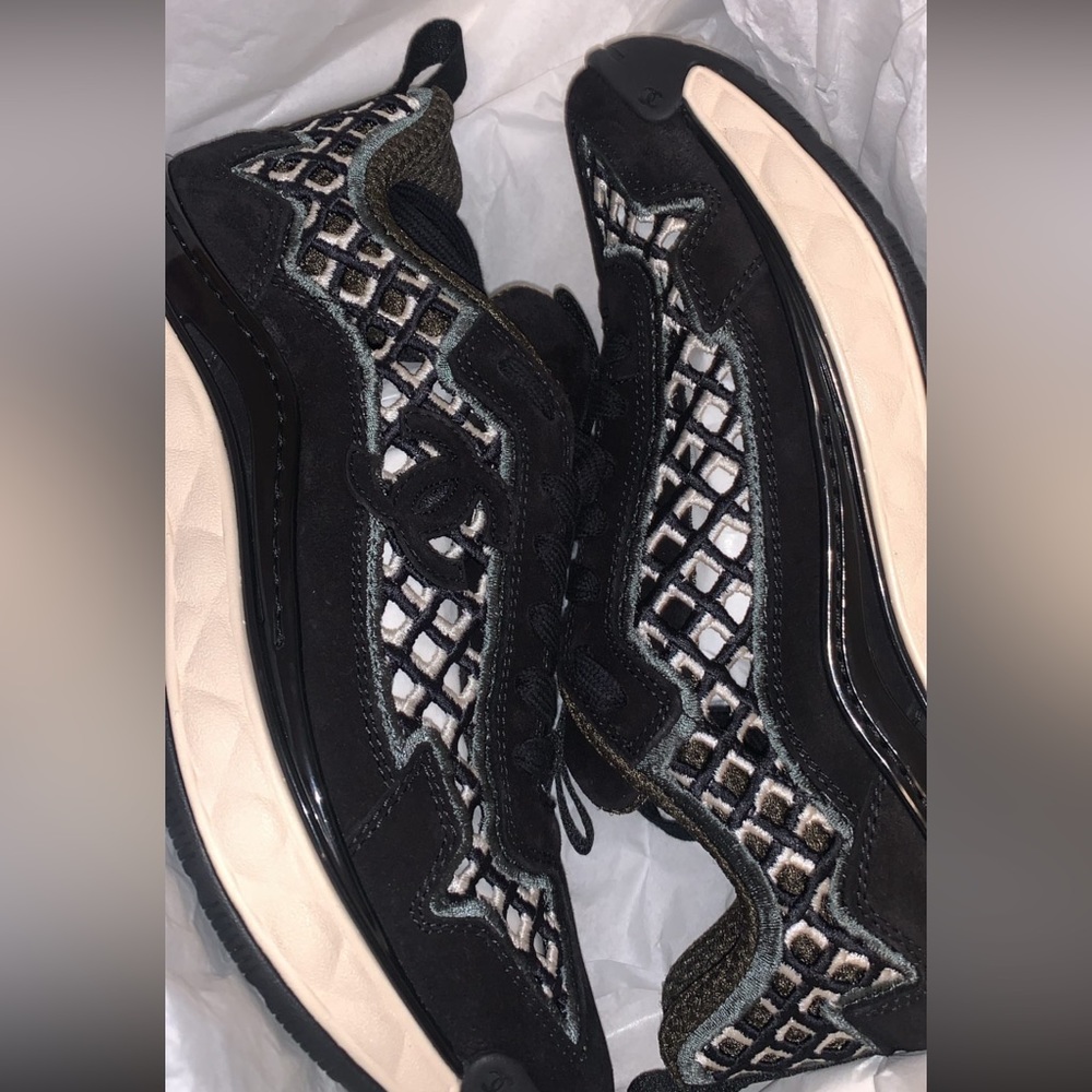 Chanel suede calfskin sneakers like new